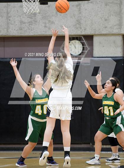 Thumbnail 3 in Brea Olinda vs. Troy (Tom Riach Tournament) photogallery.