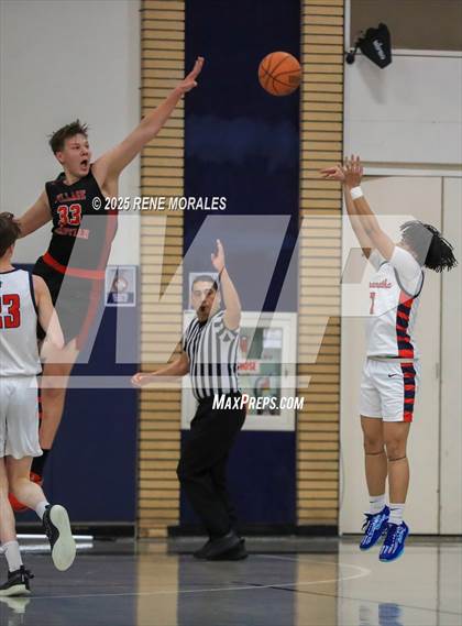 Thumbnail 1 in Village Christian vs Maranatha photogallery.