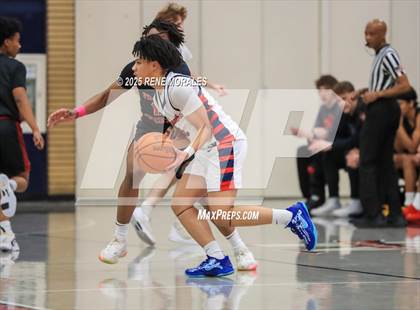 Thumbnail 2 in Village Christian vs Maranatha photogallery.