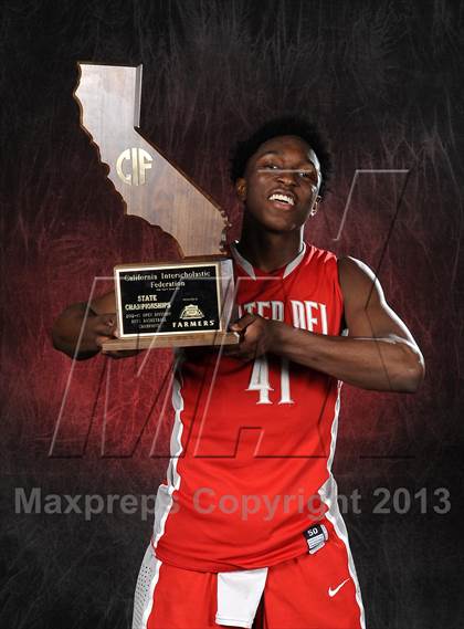 Thumbnail 3 in Mater Dei (CIF State Open Division Award Photos) photogallery.