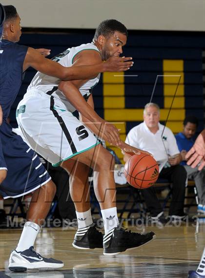 Thumbnail 3 in Santiago vs. Chino Hills (I Have a Dream Classic) photogallery.