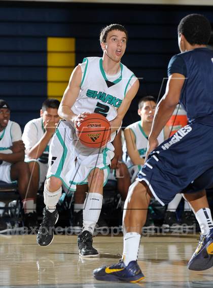 Thumbnail 2 in Santiago vs. Chino Hills (I Have a Dream Classic) photogallery.
