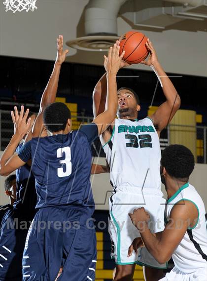 Thumbnail 2 in Santiago vs. Chino Hills (I Have a Dream Classic) photogallery.