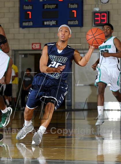 Thumbnail 3 in Santiago vs. Chino Hills (I Have a Dream Classic) photogallery.