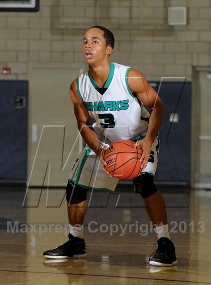 Thumbnail 1 in Santiago vs. Chino Hills (I Have a Dream Classic) photogallery.