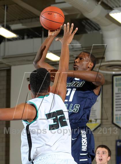 Thumbnail 2 in Santiago vs. Chino Hills (I Have a Dream Classic) photogallery.
