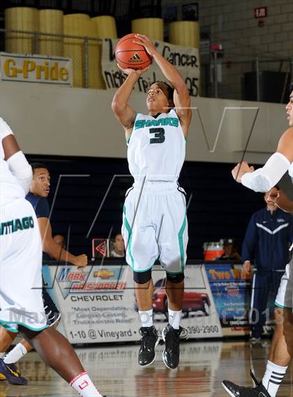 Thumbnail 1 in Santiago vs. Chino Hills (I Have a Dream Classic) photogallery.