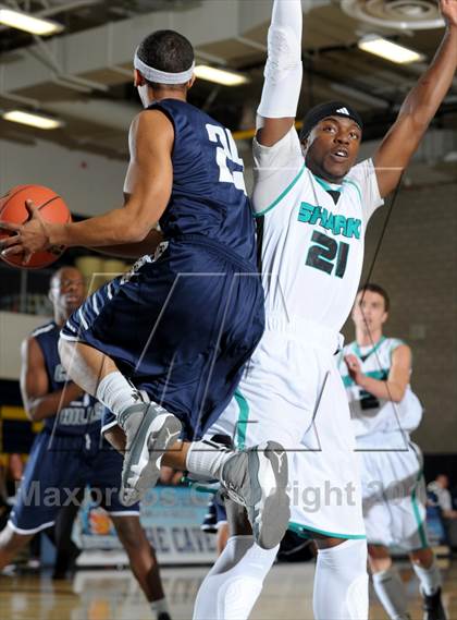 Thumbnail 3 in Santiago vs. Chino Hills (I Have a Dream Classic) photogallery.