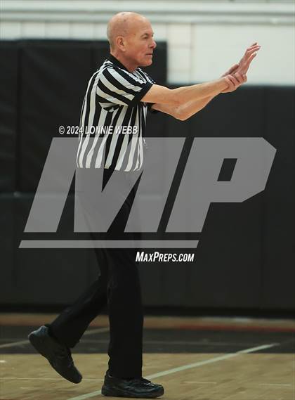 Thumbnail 2 in Brewster vs Eastchester (NYSPHSAA Section 1 Class AA Quarter Final) photogallery.