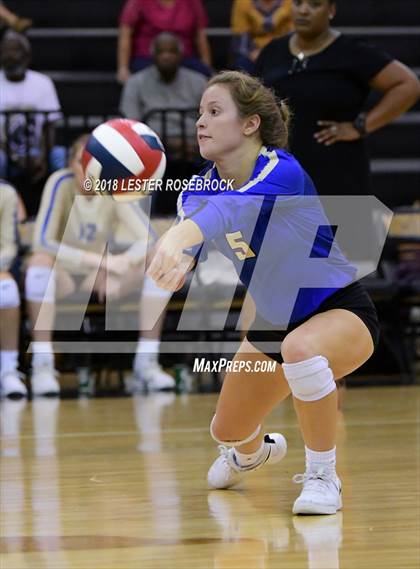 Thumbnail 2 in Tivy @ Seguin photogallery.