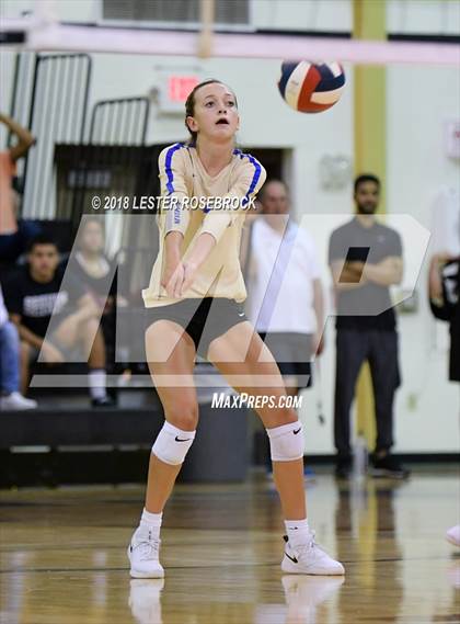 Thumbnail 3 in Tivy @ Seguin photogallery.