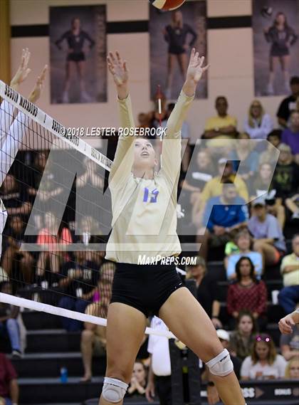 Thumbnail 3 in Tivy @ Seguin photogallery.