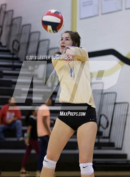 Thumbnail 2 in Tivy @ Seguin photogallery.