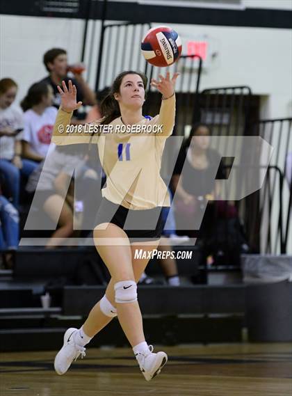 Thumbnail 3 in Tivy @ Seguin photogallery.