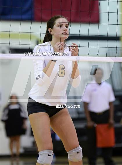 Thumbnail 2 in Tivy @ Seguin photogallery.