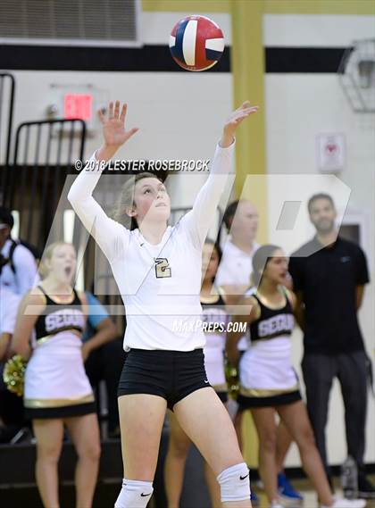 Thumbnail 3 in Tivy @ Seguin photogallery.