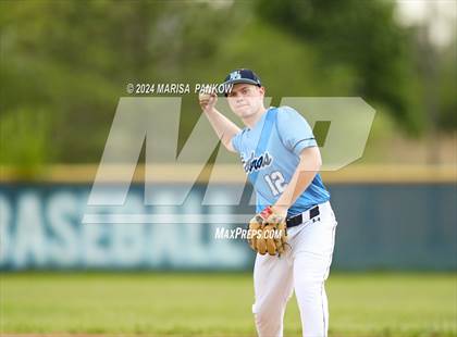 Thumbnail 2 in Bishop Grimes vs Henninger photogallery.