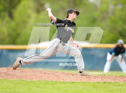 Thumbnail 1 in Bishop Grimes vs Henninger photogallery.