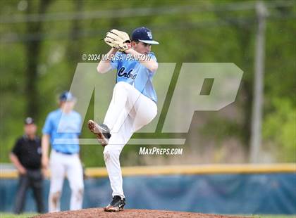 Thumbnail 1 in Bishop Grimes vs Henninger photogallery.