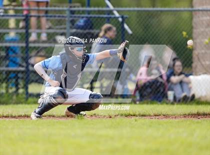 Thumbnail 3 in Bishop Grimes vs Henninger photogallery.