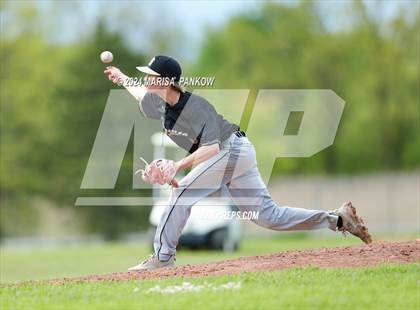 Thumbnail 1 in Bishop Grimes vs Henninger photogallery.