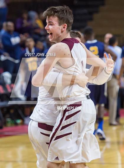 Thumbnail 2 in Woodbury vs. Verona (NJSIAA Group 1 Final) photogallery.