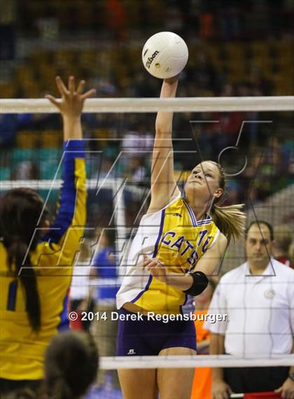 Thumbnail 2 in Weldon Valley vs Kit Carson (CHSAA 1A Playoff) photogallery.