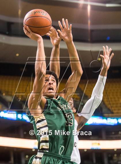 Thumbnail 2 in Bishop Hendricken @ Malden Catholic (Good Sports TD Garden Invitational) photogallery.
