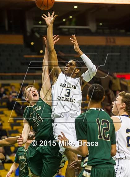 Thumbnail 3 in Bishop Hendricken @ Malden Catholic (Good Sports TD Garden Invitational) photogallery.