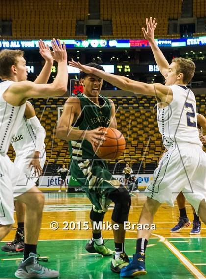 Thumbnail 2 in Bishop Hendricken @ Malden Catholic (Good Sports TD Garden Invitational) photogallery.