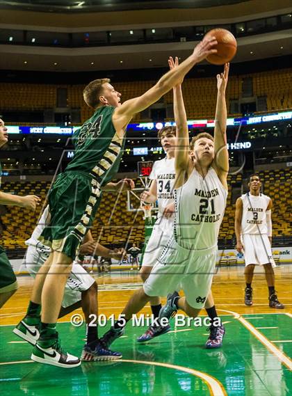 Thumbnail 2 in Bishop Hendricken @ Malden Catholic (Good Sports TD Garden Invitational) photogallery.
