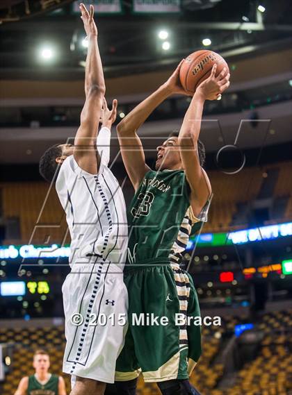 Thumbnail 3 in Bishop Hendricken @ Malden Catholic (Good Sports TD Garden Invitational) photogallery.