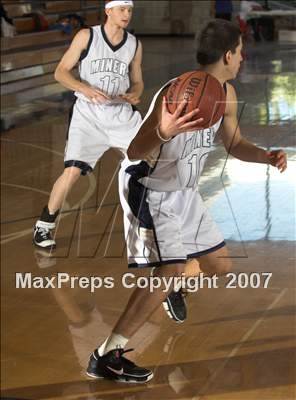 Thumbnail 2 in Nevada Union vs Coronado (Torrey Pines Holiday Prep Classic) photogallery.