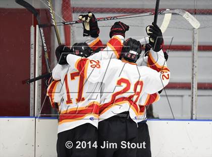 Thumbnail 2 in Bergen Catholic vs. Ridgefield (Carrano Cup Semifinal) photogallery.