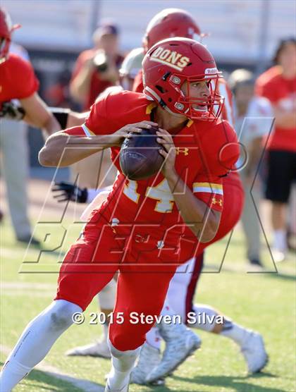 Thumbnail 3 in Cathedral Catholic vs. Oaks Christian (2015 SoCal Honor Bowl) photogallery.