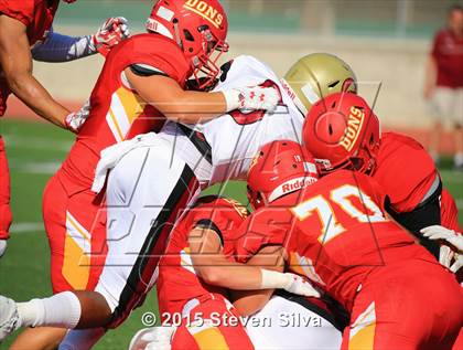 Thumbnail 1 in Cathedral Catholic vs. Oaks Christian (2015 SoCal Honor Bowl) photogallery.
