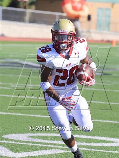 Thumbnail 3 in Cathedral Catholic vs. Oaks Christian (2015 SoCal Honor Bowl) photogallery.