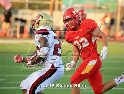 Thumbnail 3 in Cathedral Catholic vs. Oaks Christian (2015 SoCal Honor Bowl) photogallery.
