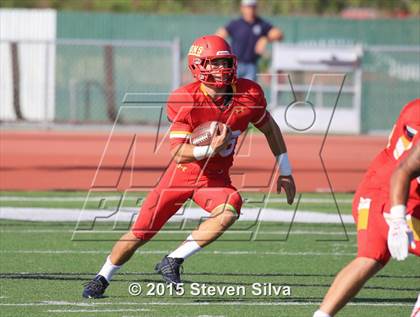Thumbnail 1 in Cathedral Catholic vs. Oaks Christian (2015 SoCal Honor Bowl) photogallery.