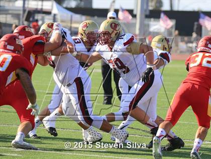Thumbnail 2 in Cathedral Catholic vs. Oaks Christian (2015 SoCal Honor Bowl) photogallery.