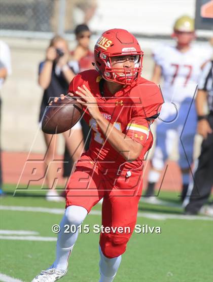 Thumbnail 3 in Cathedral Catholic vs. Oaks Christian (2015 SoCal Honor Bowl) photogallery.