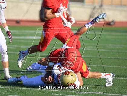 Thumbnail 3 in Cathedral Catholic vs. Oaks Christian (2015 SoCal Honor Bowl) photogallery.