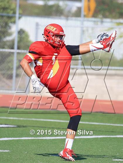 Thumbnail 2 in Cathedral Catholic vs. Oaks Christian (2015 SoCal Honor Bowl) photogallery.