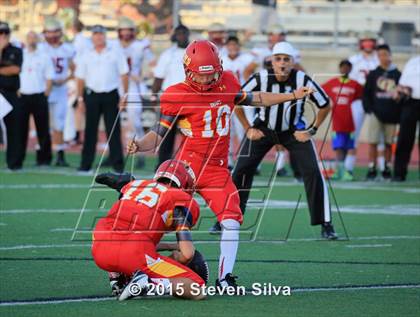 Thumbnail 3 in Cathedral Catholic vs. Oaks Christian (2015 SoCal Honor Bowl) photogallery.