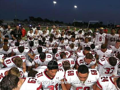 Thumbnail 2 in Cathedral Catholic vs. Oaks Christian (2015 SoCal Honor Bowl) photogallery.