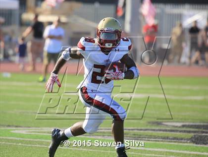 Thumbnail 1 in Cathedral Catholic vs. Oaks Christian (2015 SoCal Honor Bowl) photogallery.