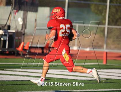 Thumbnail 2 in Cathedral Catholic vs. Oaks Christian (2015 SoCal Honor Bowl) photogallery.
