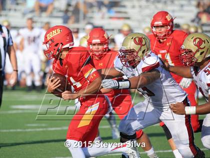 Thumbnail 2 in Cathedral Catholic vs. Oaks Christian (2015 SoCal Honor Bowl) photogallery.