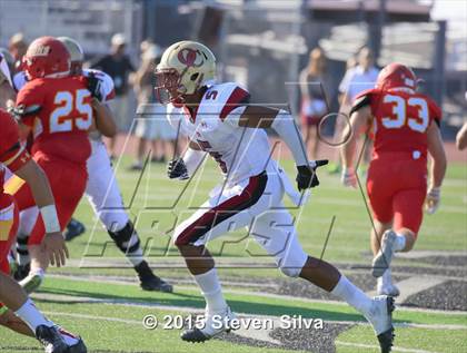 Thumbnail 3 in Cathedral Catholic vs. Oaks Christian (2015 SoCal Honor Bowl) photogallery.