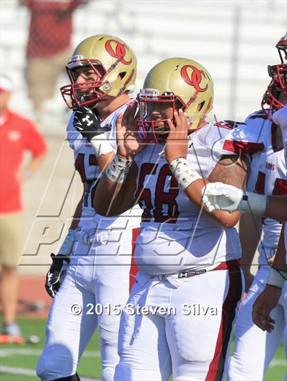 Thumbnail 3 in Cathedral Catholic vs. Oaks Christian (2015 SoCal Honor Bowl) photogallery.